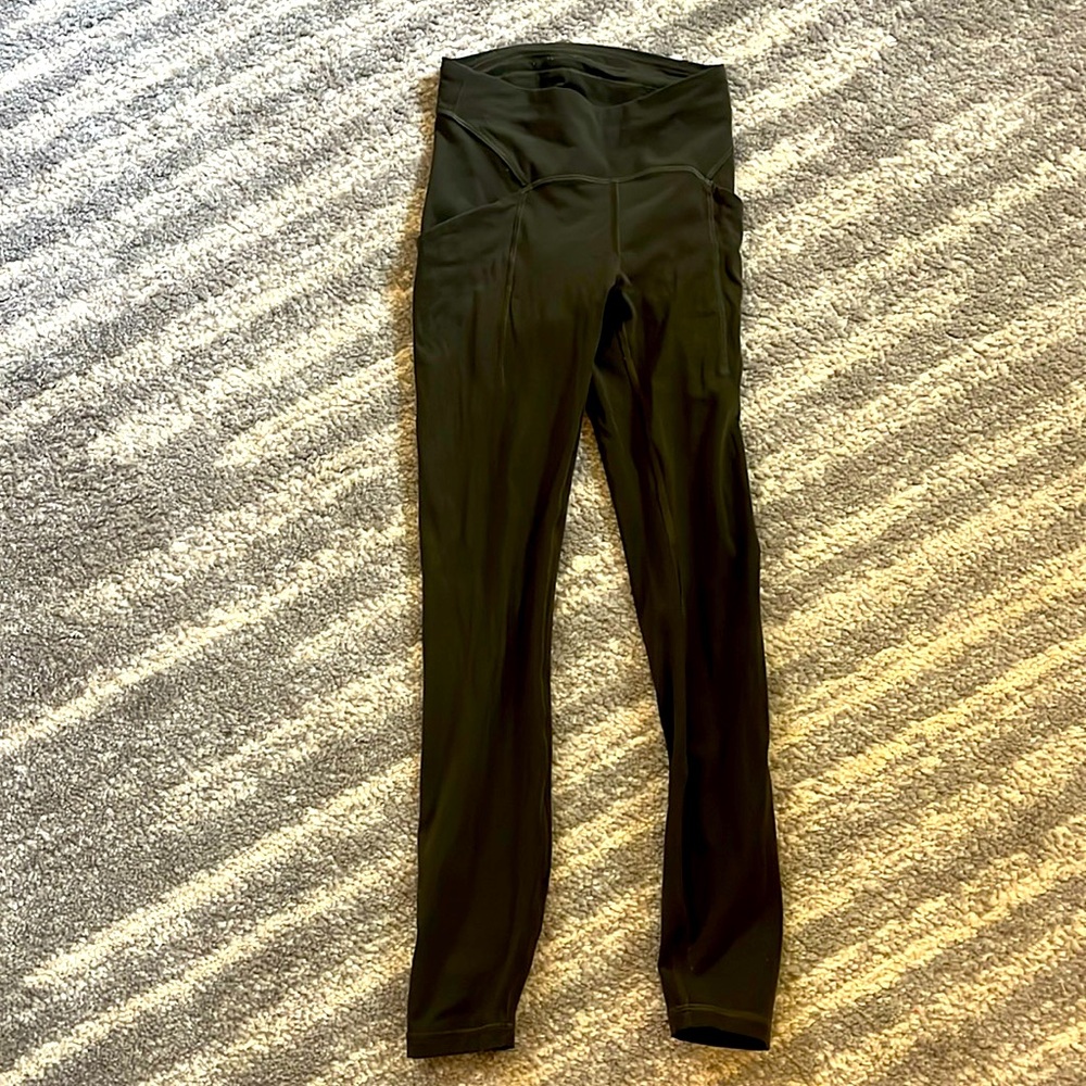 Lululemon size 2 olive green leggings, missing tag but in great condition!